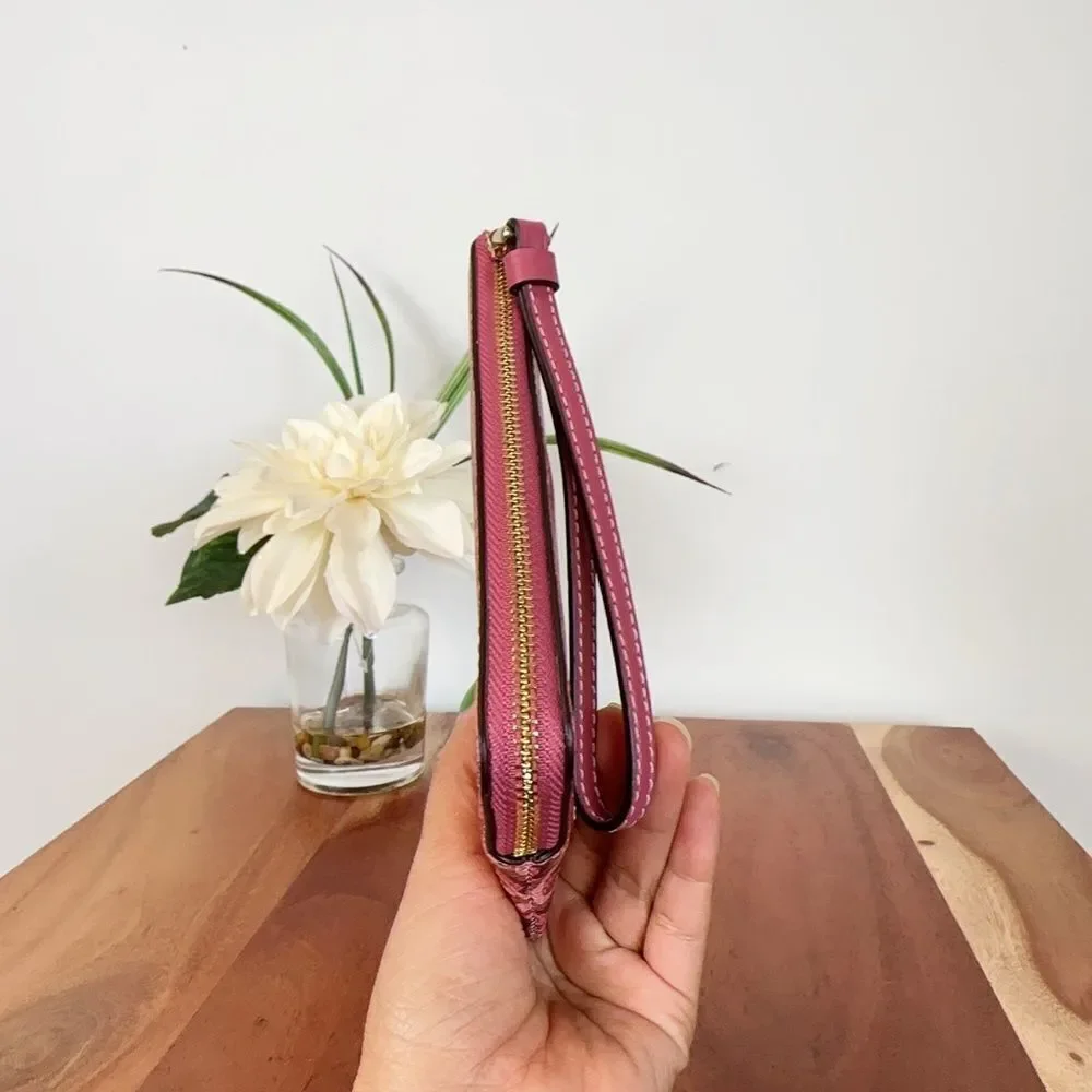 ‎NWT Coach Corner Zip Wristlet